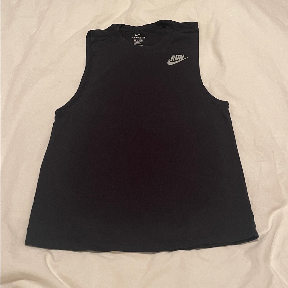 Nike women Black Sleeveless Athletic Top. Dri fit